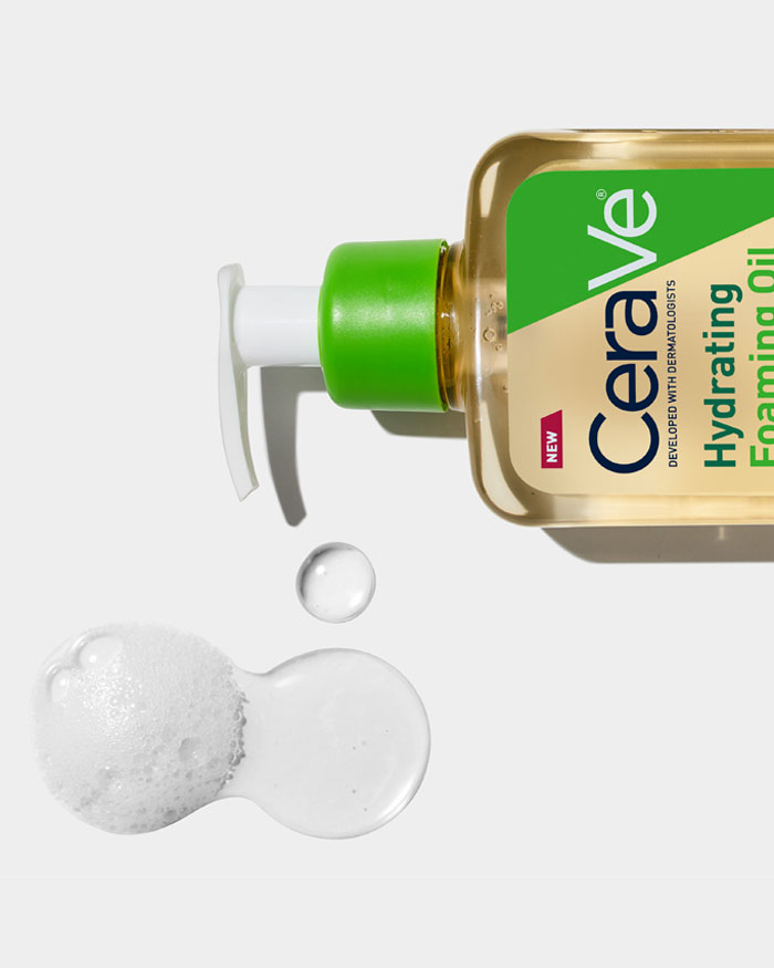 Hydrating Foaming Oil Cleanser: Næring og Rens | CeraVe